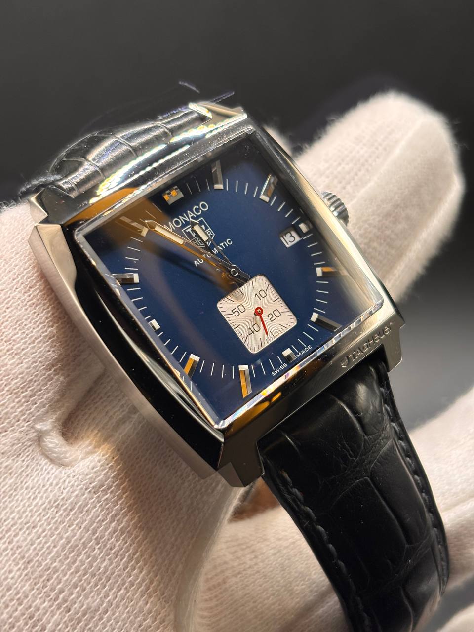 Tag Heuer Monaco ref. WW2111 usato acciaio 37mm quadrante blu cinturino pelle completo scatola garanzia